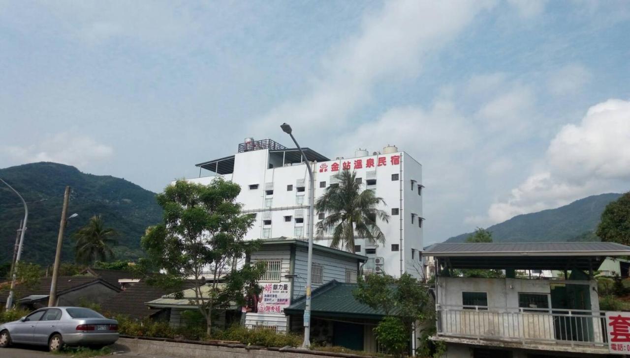 Golden Station Homestay T'ai-tung Extérieur photo
