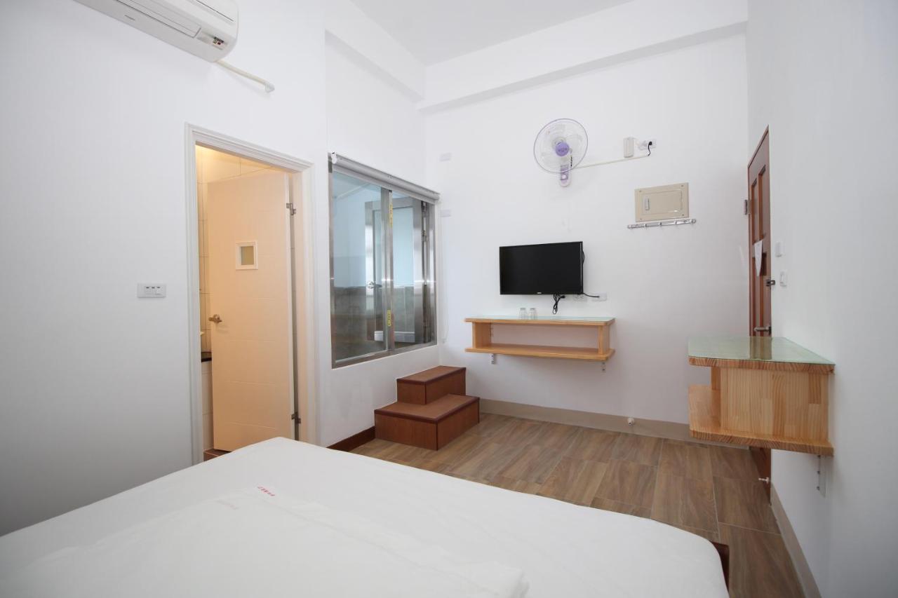Golden Station Homestay T'ai-tung Extérieur photo